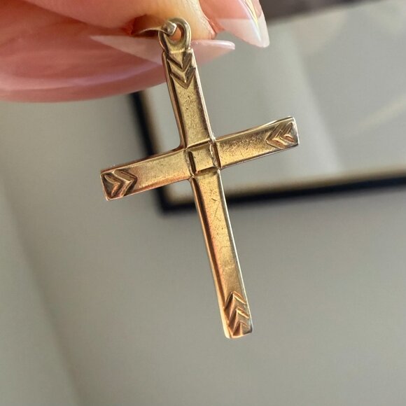 14K Solid Gold Cross Pendant - Picture 1 of 6